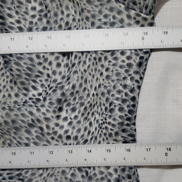 Inez Dress with a ruffled sleeve and tie at waist Elegant Black and White SZ 12 - Picture 12 of 13